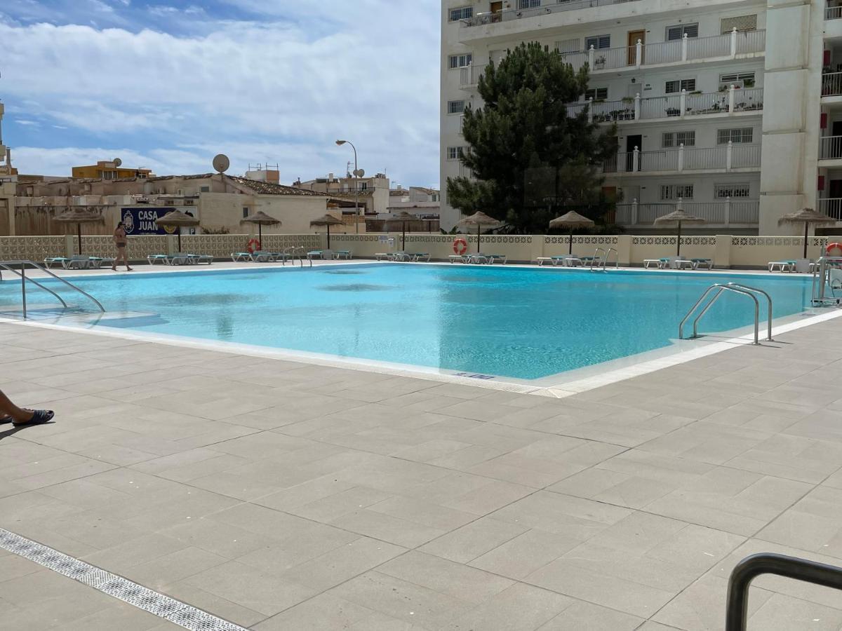 Apartamento Totalmente Reformado Con Piscina Y Jardines Al Lado De La Playa De La Carihuela Торремолинос Экстерьер фото