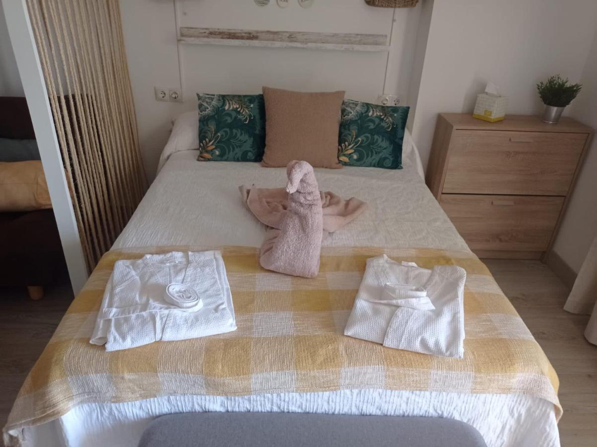 Apartamento Totalmente Reformado Con Piscina Y Jardines Al Lado De La Playa De La Carihuela Торремолинос Экстерьер фото
